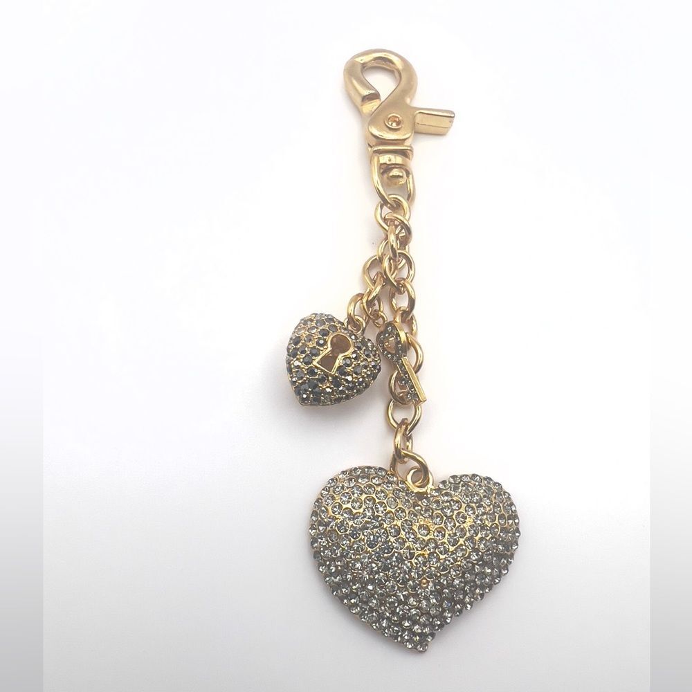 Cara New York Gold bagcharm or keychain.